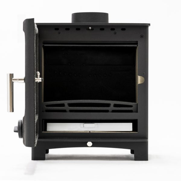 This durable steel bodied stove features a distinctive curved cast iron door, log retaining bar and cast fireback that is both functional and enhances the overall appearance, especially when lit. This model also has a signature rotating primary air control.